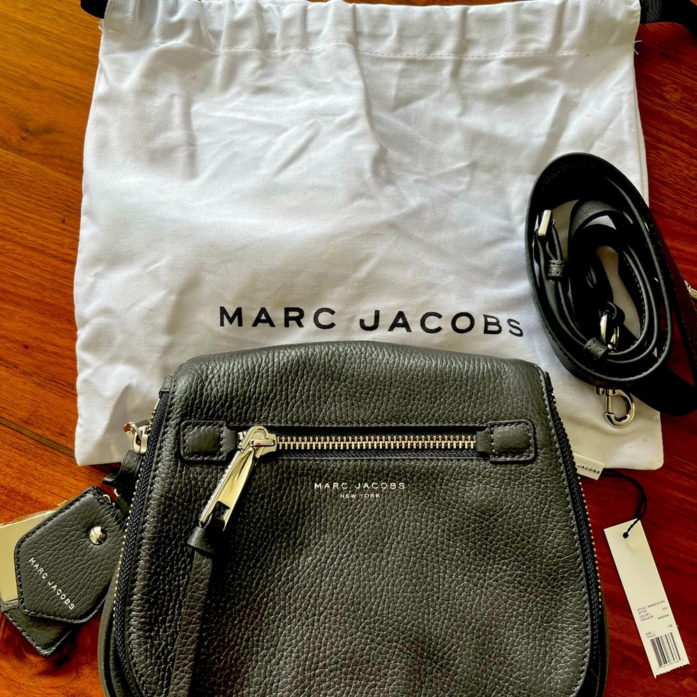 NWT Marc Jacobs Recruit Nomad Saddle/Crossbody bag in color Shadow/Dark Gray.